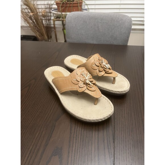 Croft & Barrow Sole Sense-ability  9Leather Flower Sandals Thongs - Picture 2 of 7